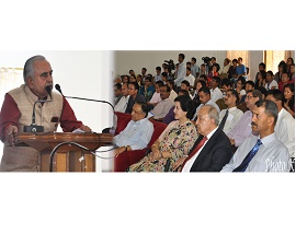 The Governor of Arunachal Pradesh, Lt. Gen. (Retd.) Nirbhay Sharma addressing in the closing session of the two-day seminar �Voices from Arunachal� at Rajiv Gandhi University, Rono Hills, Arunachal Pradesh on 26th March 2015
